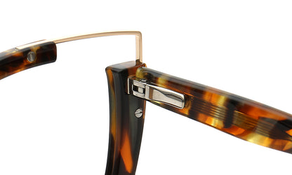 spring hinges of amber square glasses frames oversized