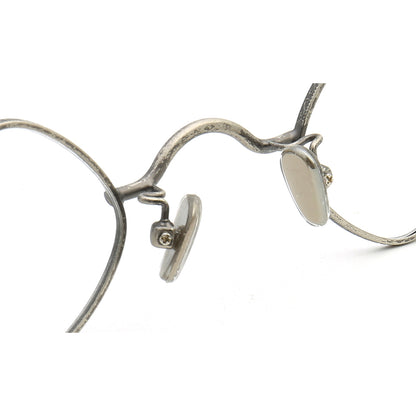 Nose pads of full rim metal glasses frames